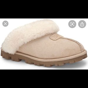 NEVER WORN Ugg Coquette slipper in Sand